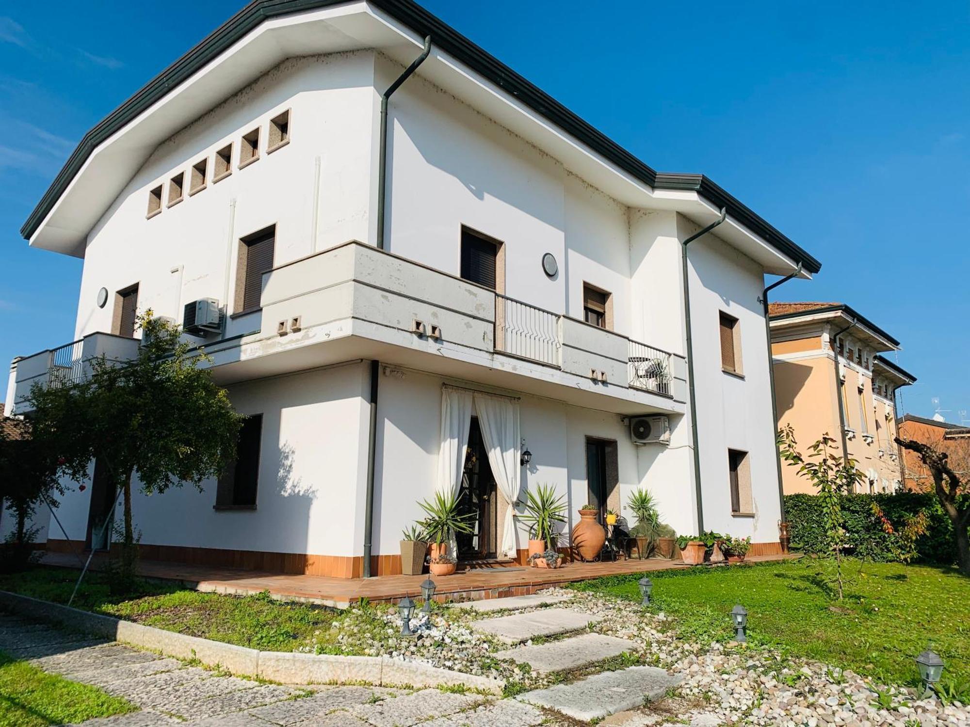 B&B Casa Silingardi Bagnolo San Vito Экстерьер фото